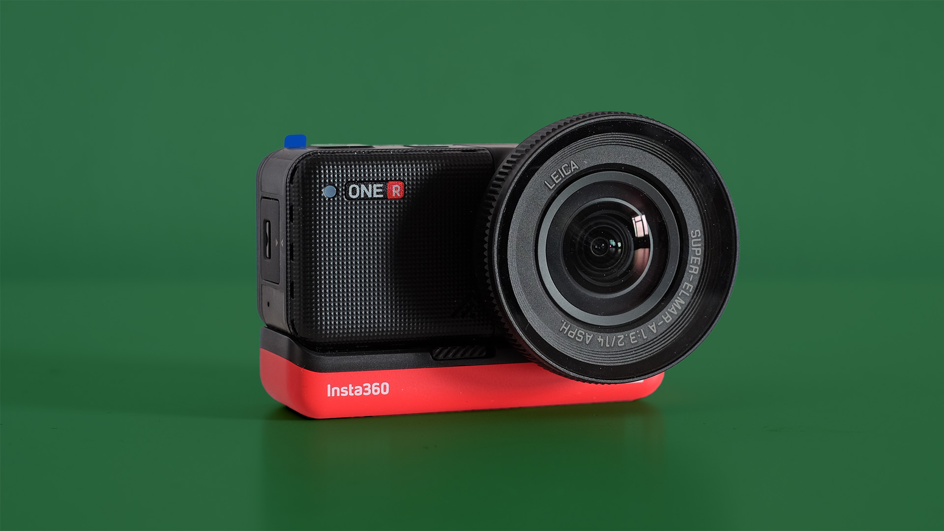 Et actionkamera av typen Insta360 One R 1