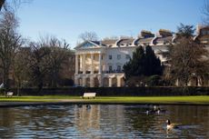 A White House lookalike by Regent's Park? That'll be £18.950,000 please.