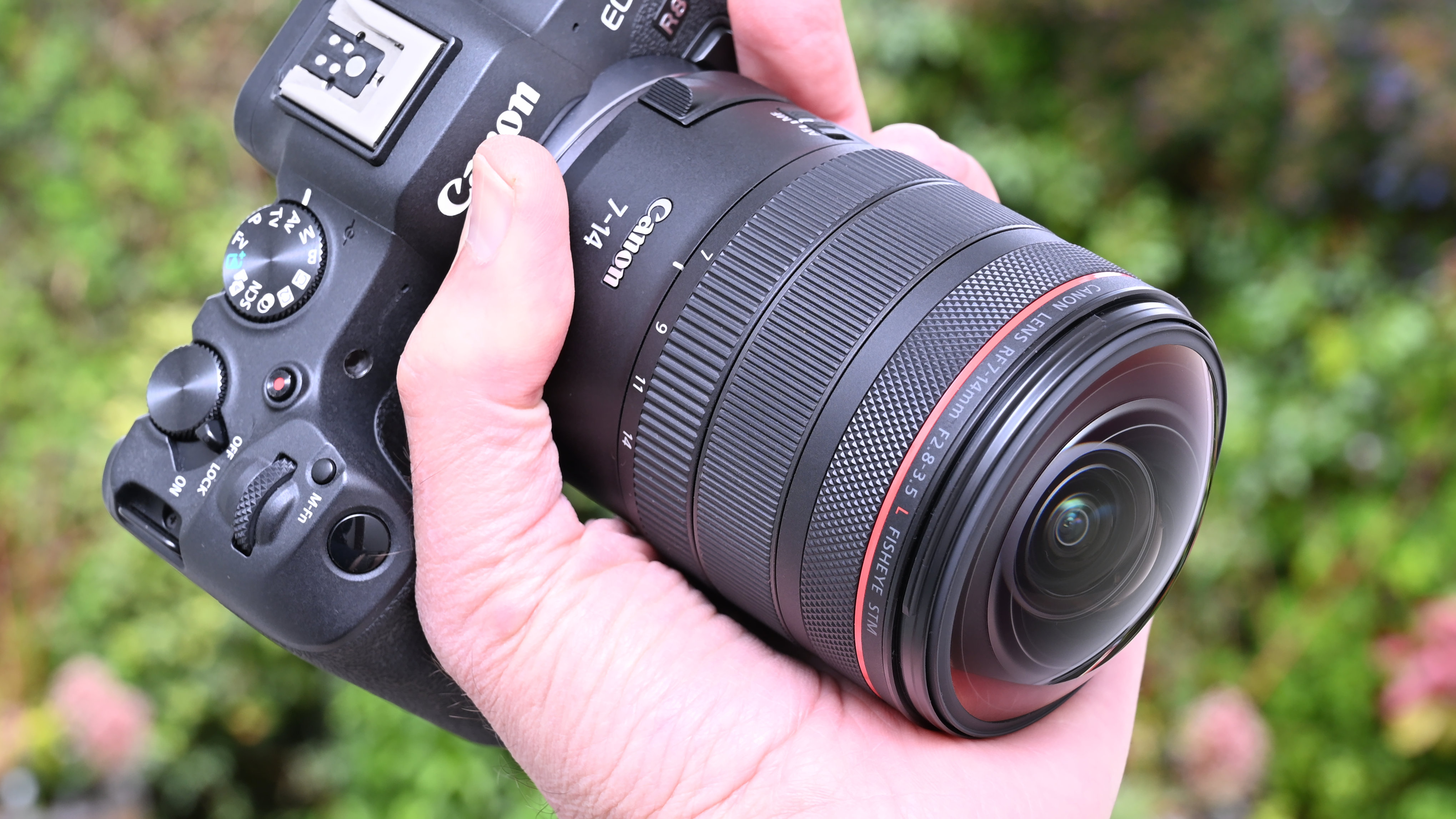 Canon RF 7-14mm f/2.8-3.5L Fisheye STM product image