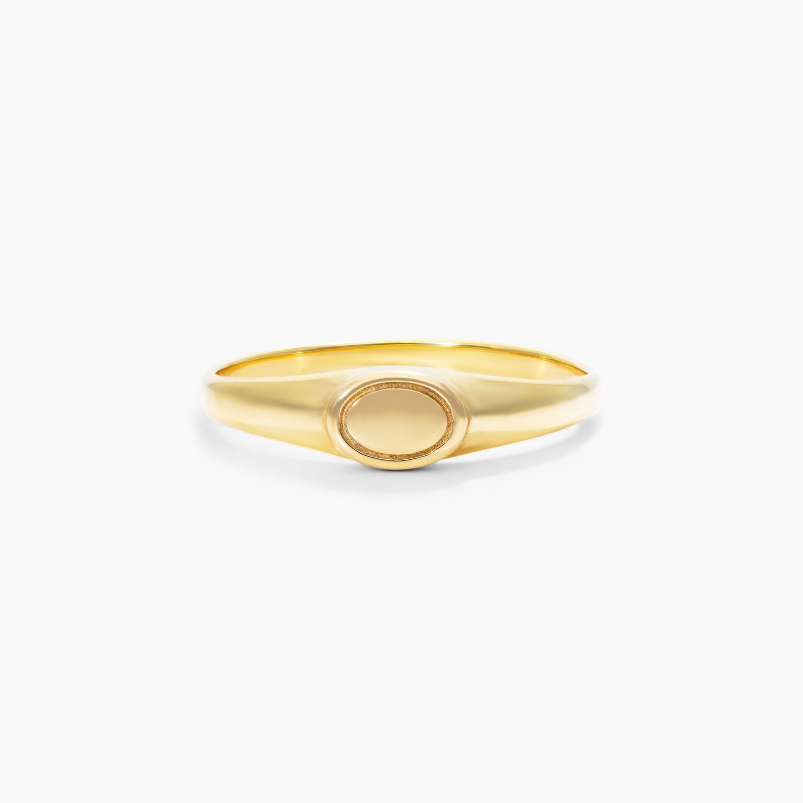 Oval Signet Ring in 14k Yellow Gold