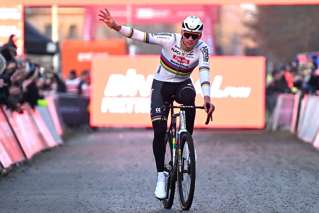 UCI Cyclo-cross World Cup Gavere: Mathieu van der Poel fends off Thibau Nys to take win number four