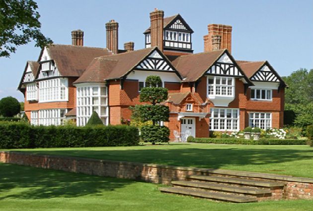 Country House, Pickhurst, Surrey