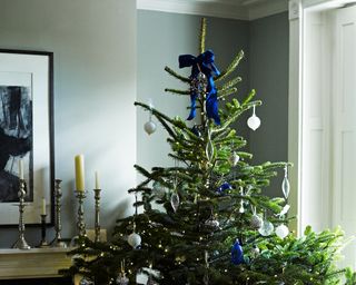 Christmas tree topper trend