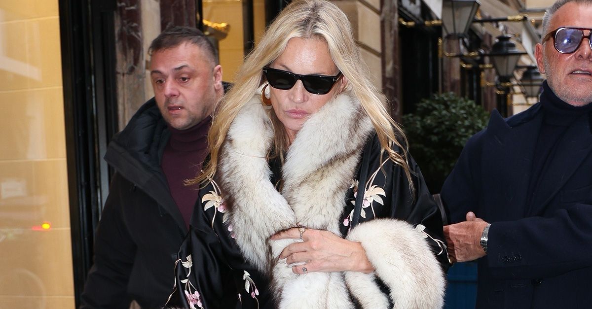 In Paris, Cigarette Jeans Are in Heavy Rotation—Wear Them With This Anti-Trend Shoe to Look Like a Local