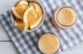 Orange, ginger and mango breakfast smoothie