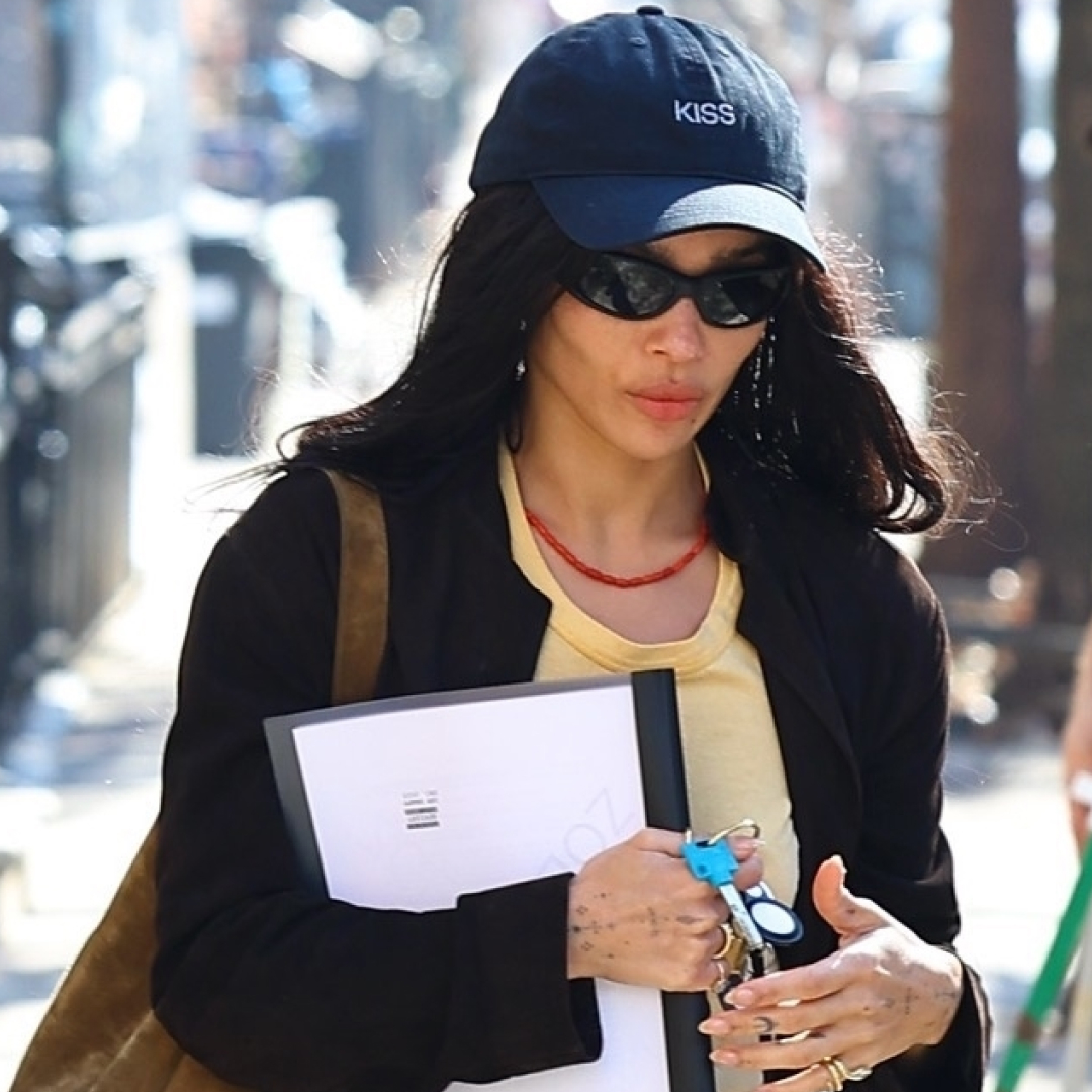 Zo&euml; Kravitz was spotted in New York City wearing khakis, a butter yellow top, and the high-vamp flats trend