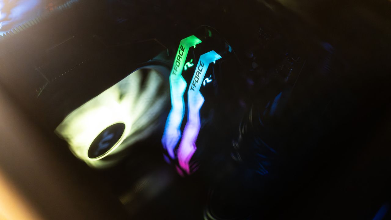 ABS Cyclone Aqua gaming PC
