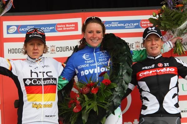 Ina Yoko Teutenberg (HTC - Columbia Women), Annemiek Van Vleuten (Nederland Bloeit) and Kirsten Wild (Cervelo Test Team) on the podium.
