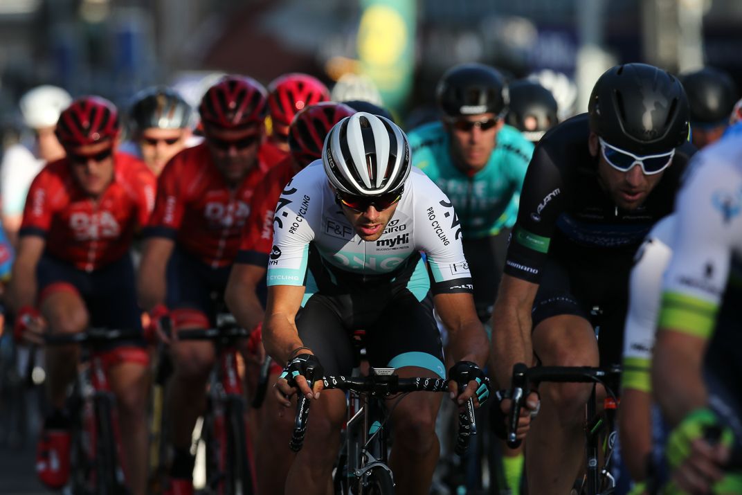 The riders prepare for the final sprint