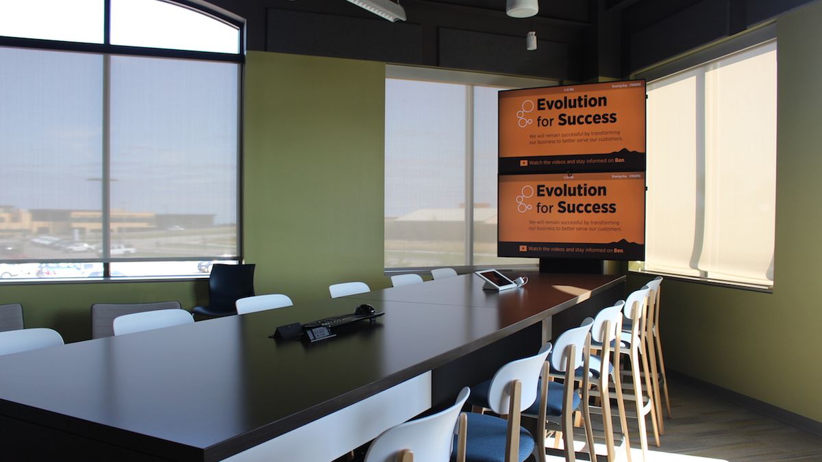 In order to maximize meeting efficiency and provide employees with a better collaboration experience, Black Hills Energy has standardized its meeting rooms with Jabra PanaCast cameras.