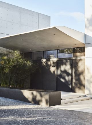 Los Angeles family home by Kelly Wearstler Masastudio, exterior
