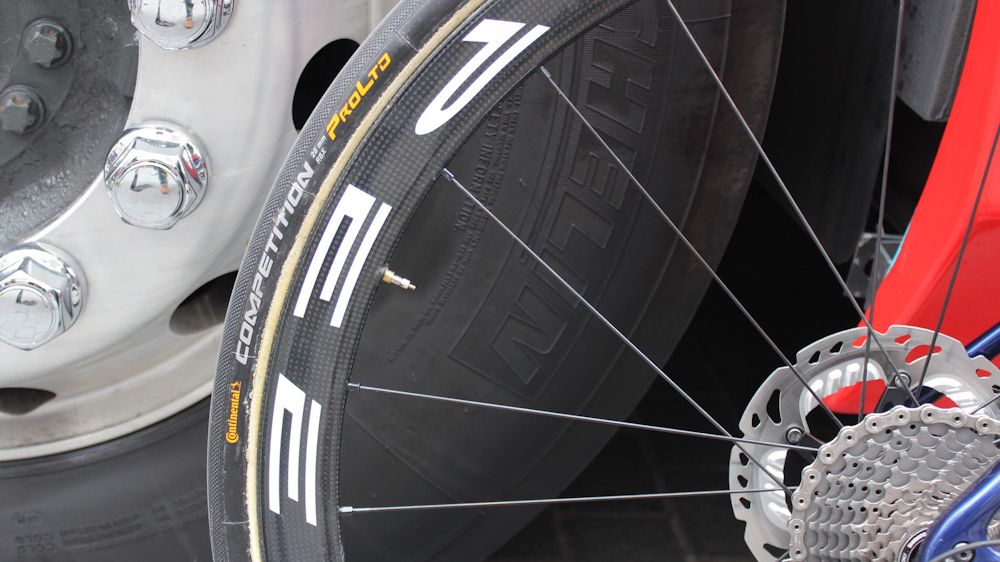 The wheels are paired with Continental Competition RBX 28mm tubular tyres to cushion the ride on the rough cobbles