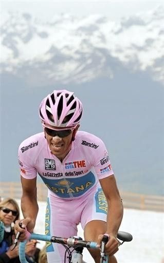 Alberto Contador en route to his 2008 Giro win