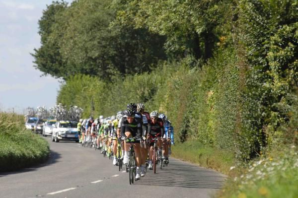 Team Sky leads the chase.