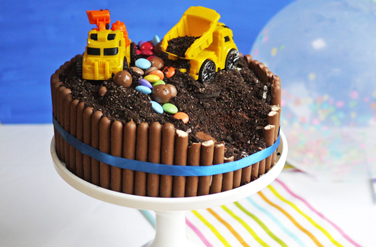 Top 10 Simple Birthday Cake Design For Boys