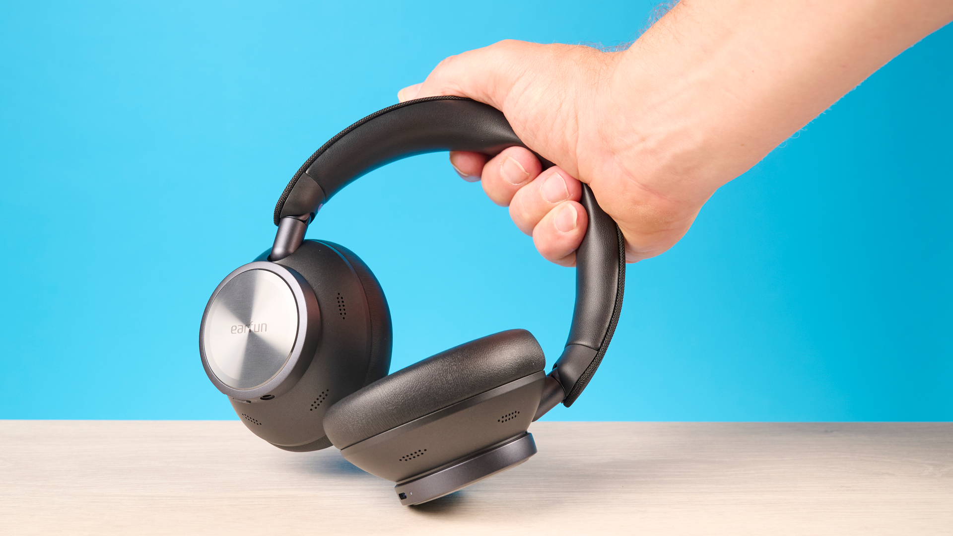 Black EarFun Wave Pro X over-ear headphones