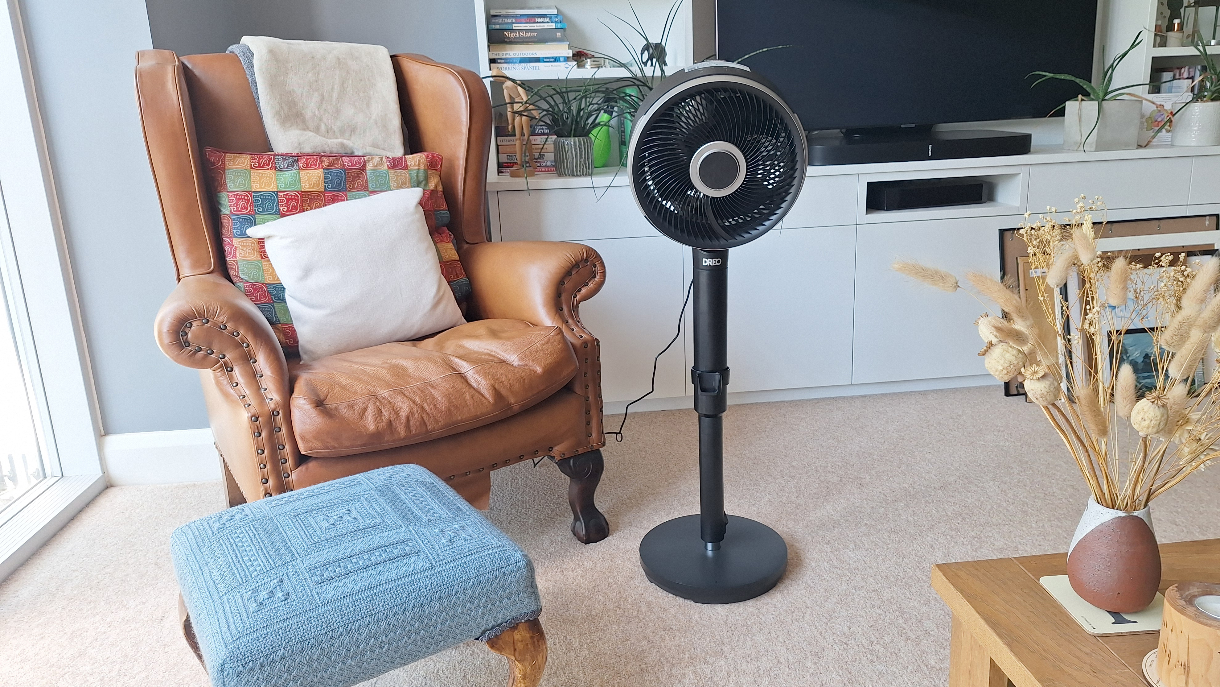 Dreo fan in pedestal mode