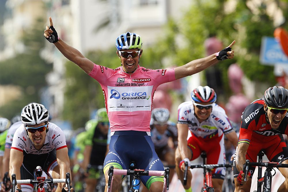 Michael Matthews (Orica-GreenEdge) wins stage 3 while wearing the pink leader's jersey