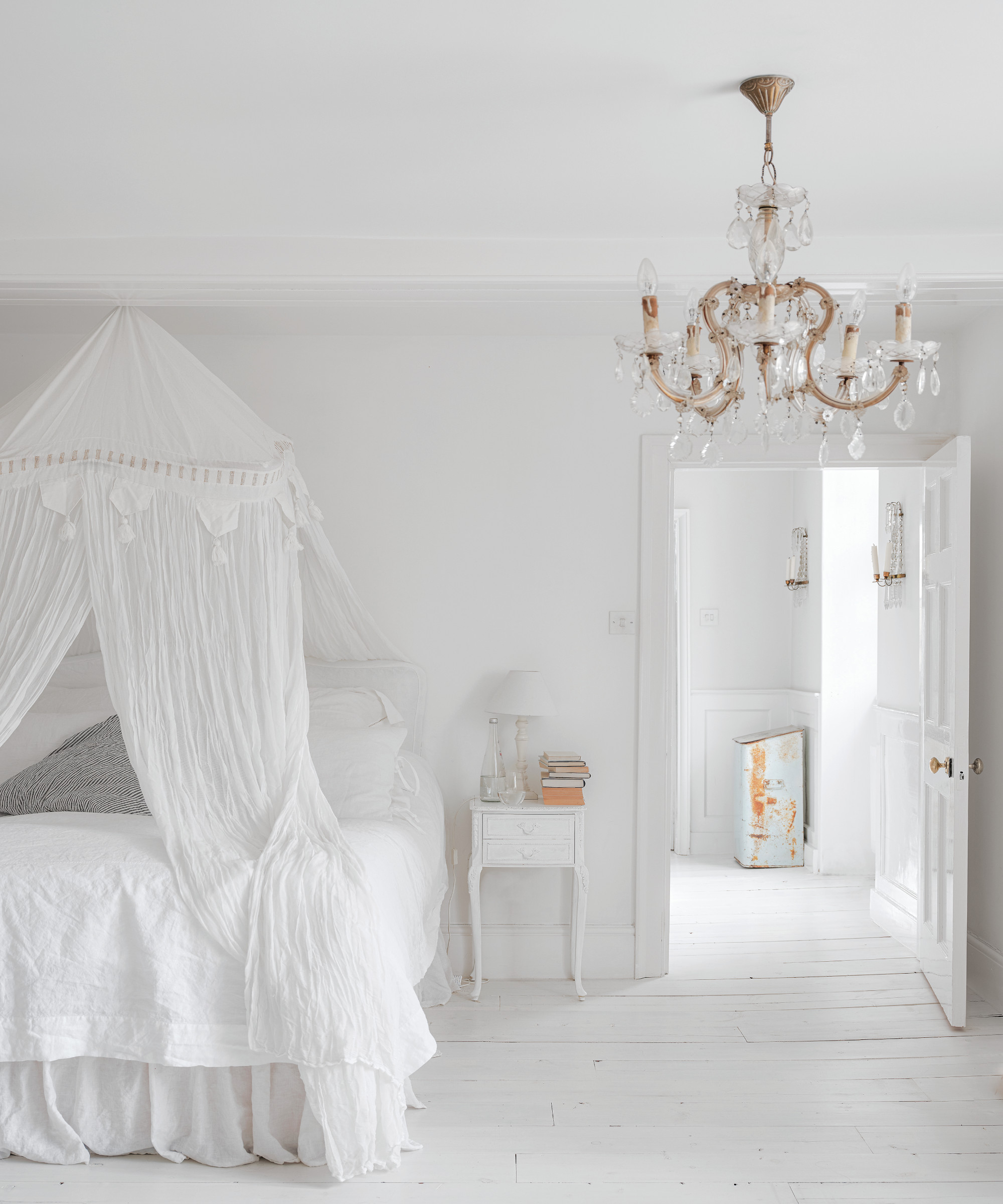 An all white Georgian house in Kent