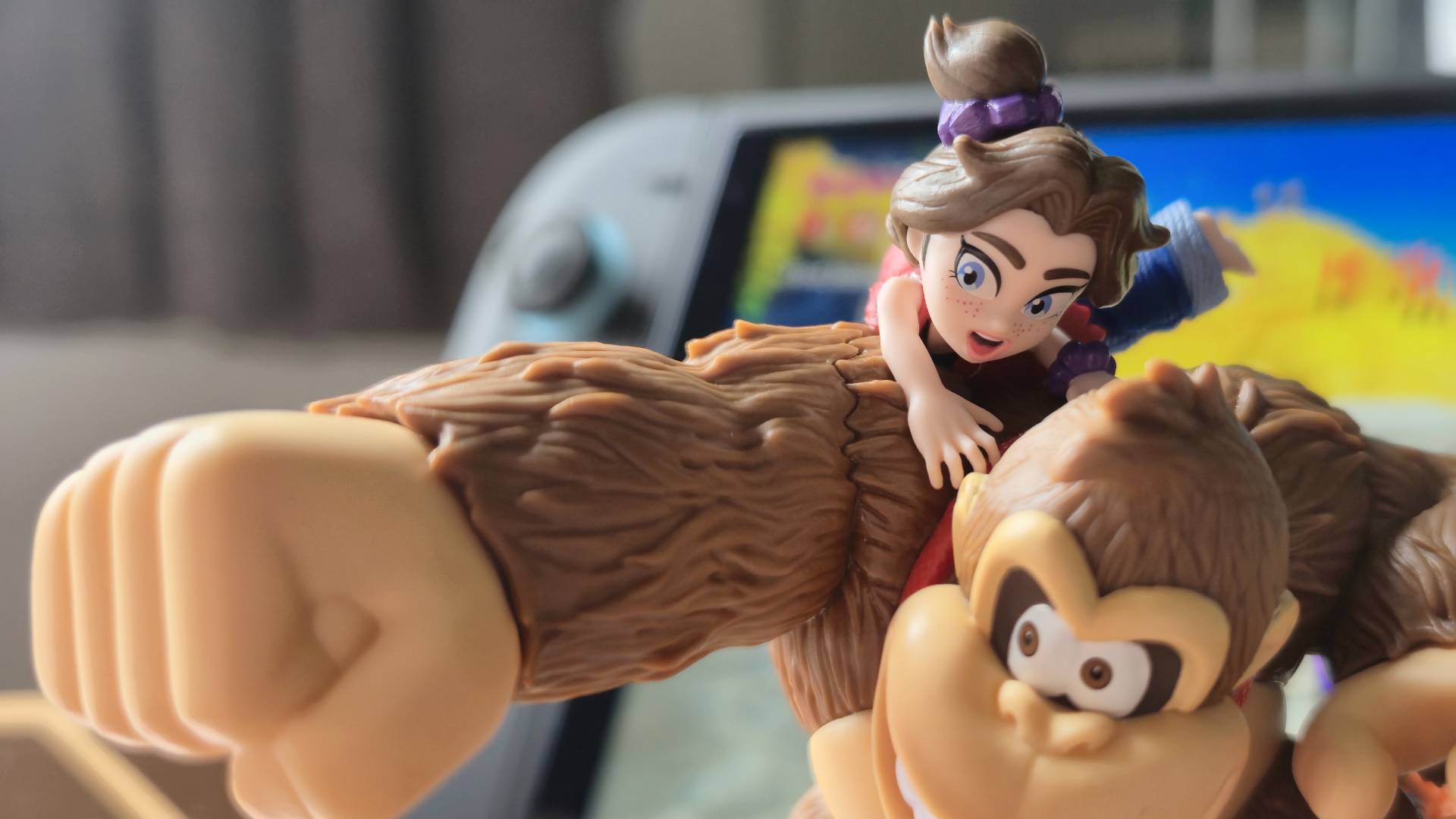 Photo by Rosalie Newcombe of a close up of Pauline from the Donkey Kong and Pauline amiibo figure.