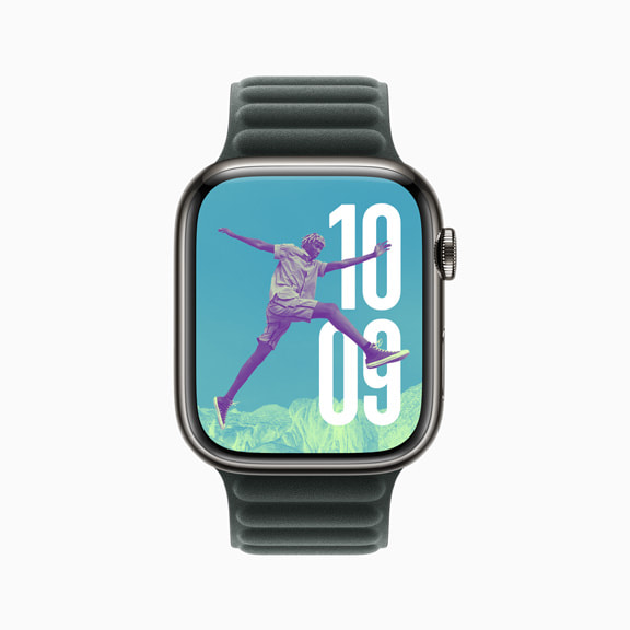 an image of the new Photos watch face in watchOS 11