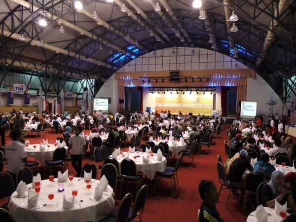 The awards dinner after the last stage of the LIMBC