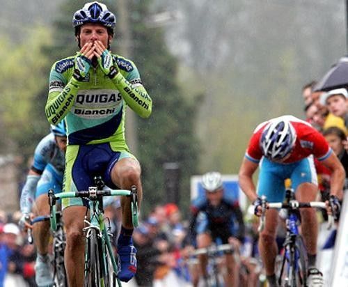 Danilo Di Luca (Liquigas) beats Kim Kirchen to win La Fleche Wallonne