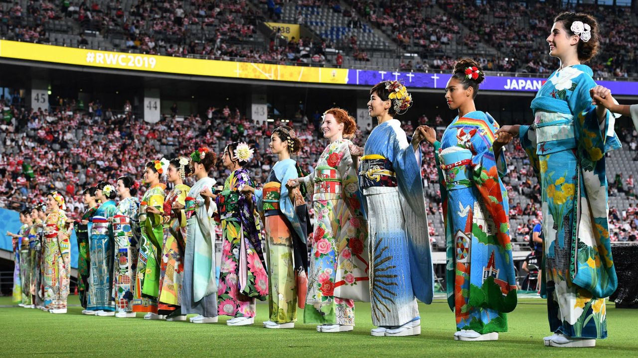 Performers in kimonos during the opening ceremony