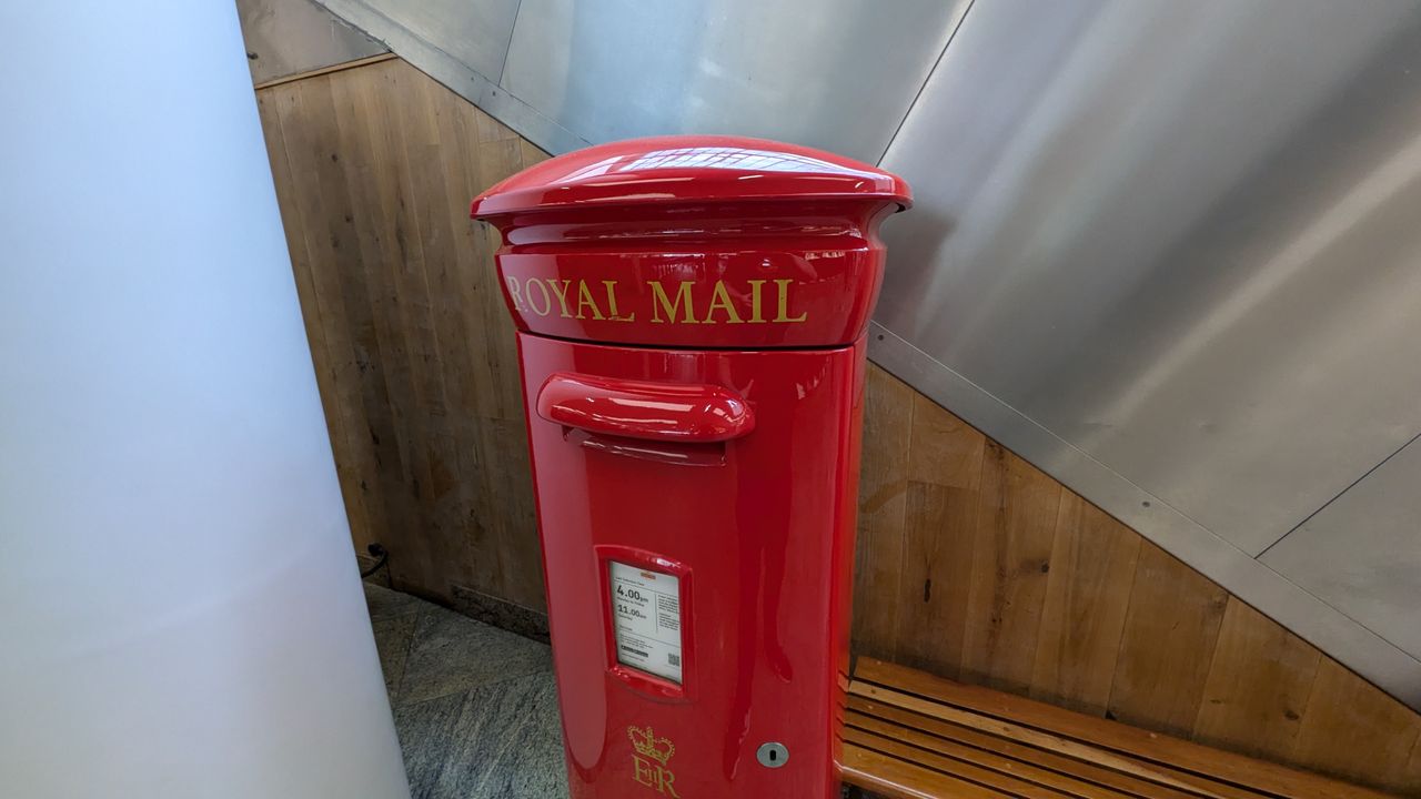 200 photos google pixel 8a vs google pixel 6 pro