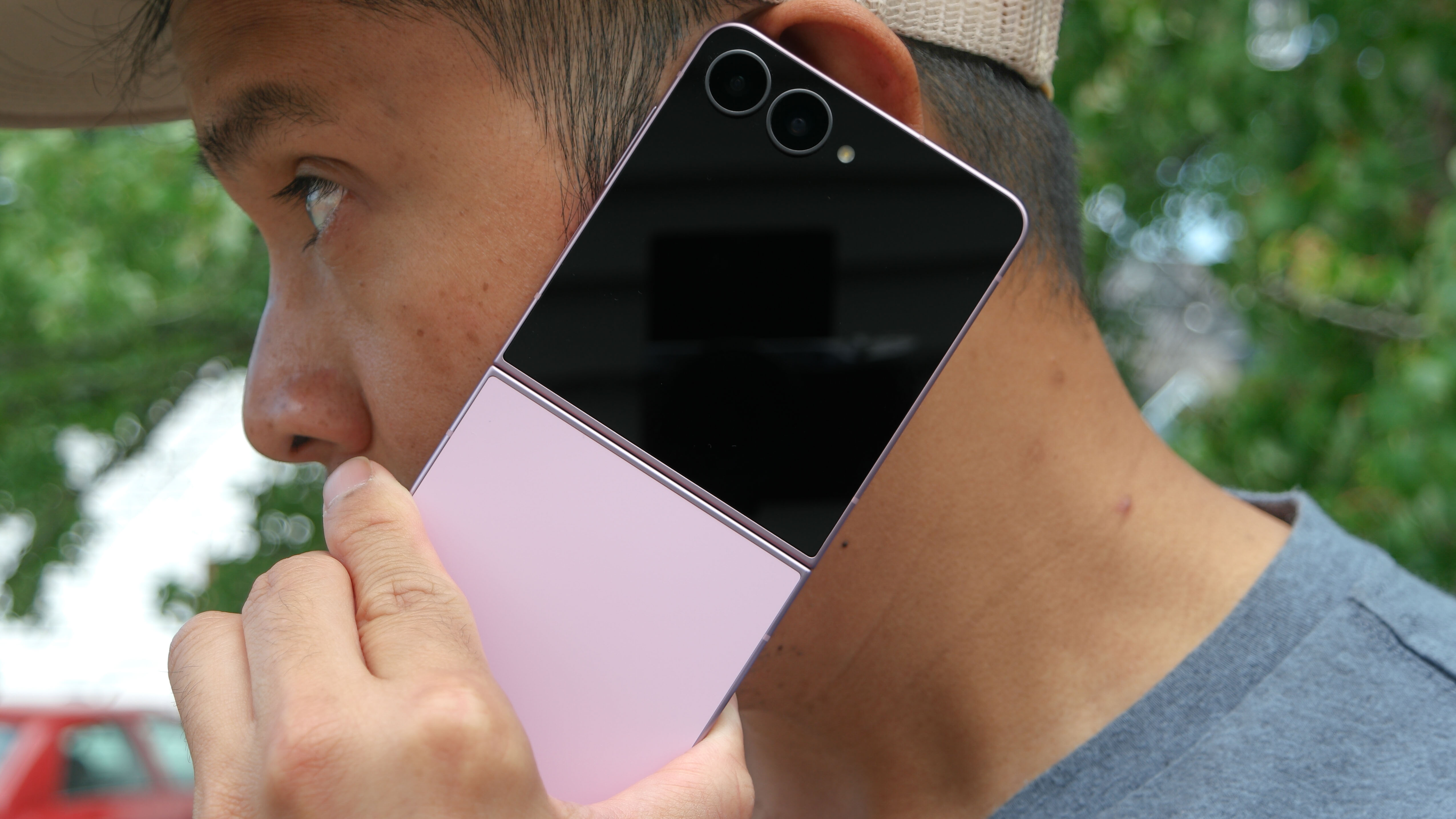 Samsung Galaxy Z Flip 8 review.