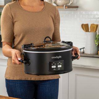 Crock-Pot cook and carry kitchen appliance