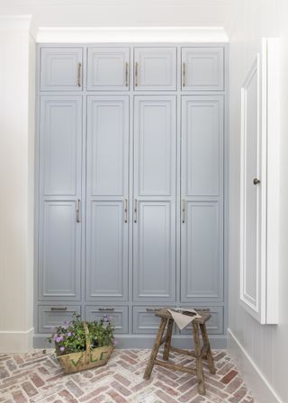 utility room with bespoke storage by Marie Flanigan Interiors