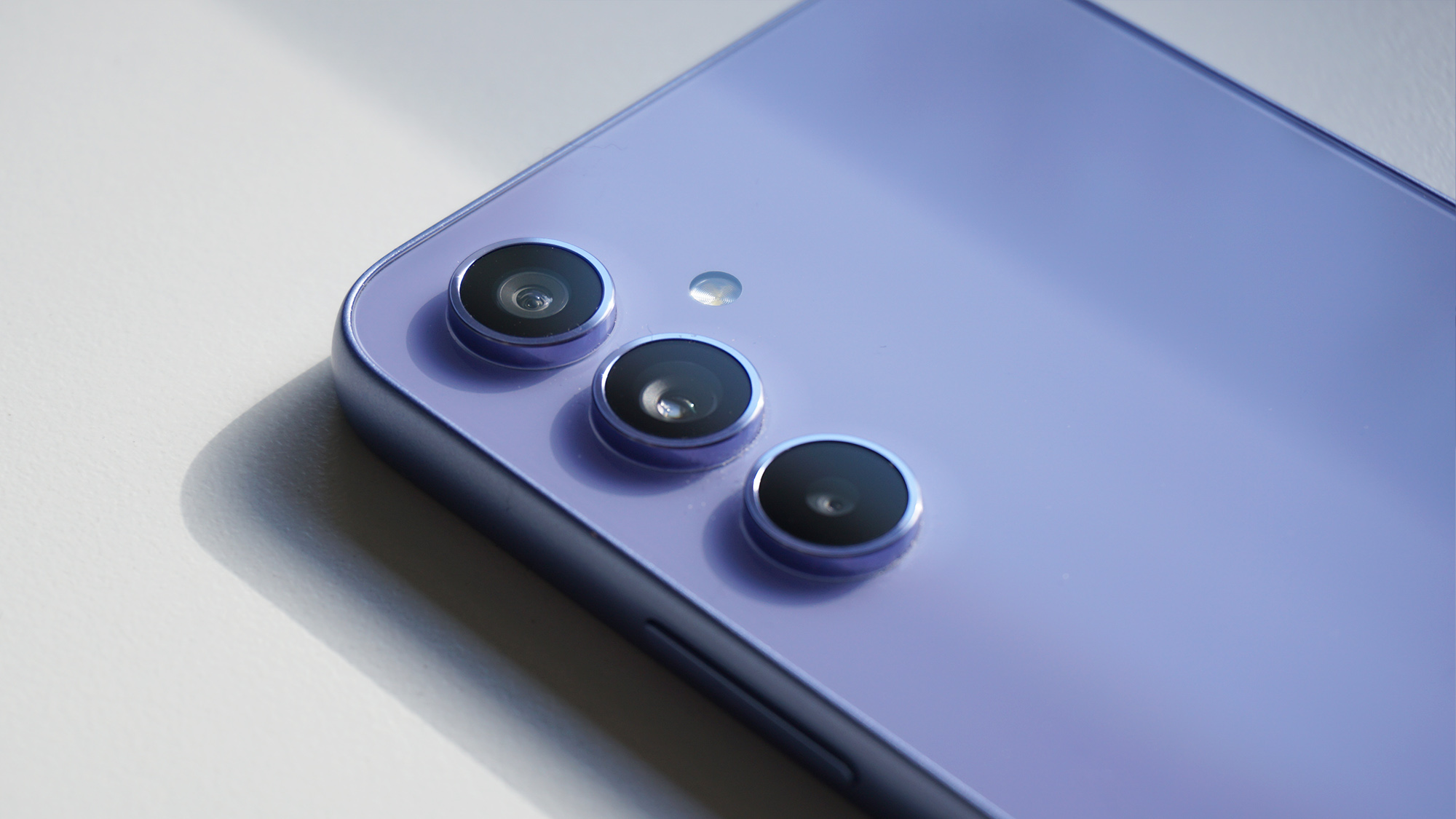 Samsung Galaxy A54 review Awesome Violet cameras