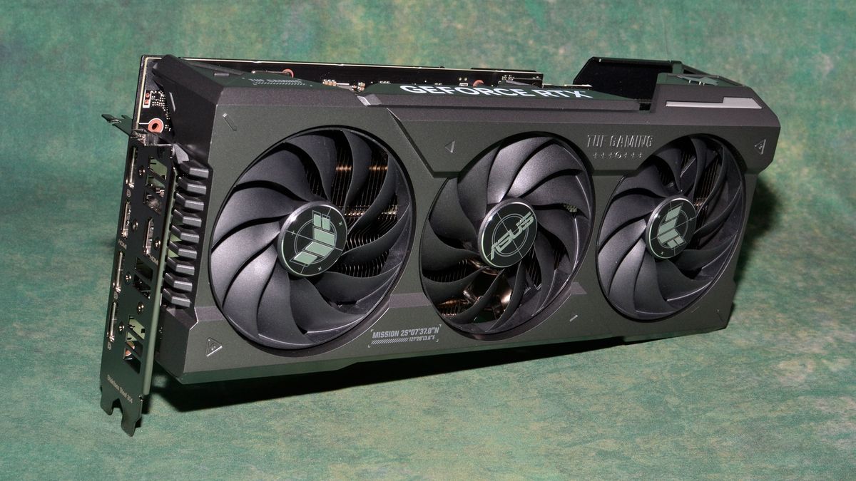 Nvidia GeForce RTX 4070 Ti Super review: More VRAM and bandwidth, slightly  higher performance