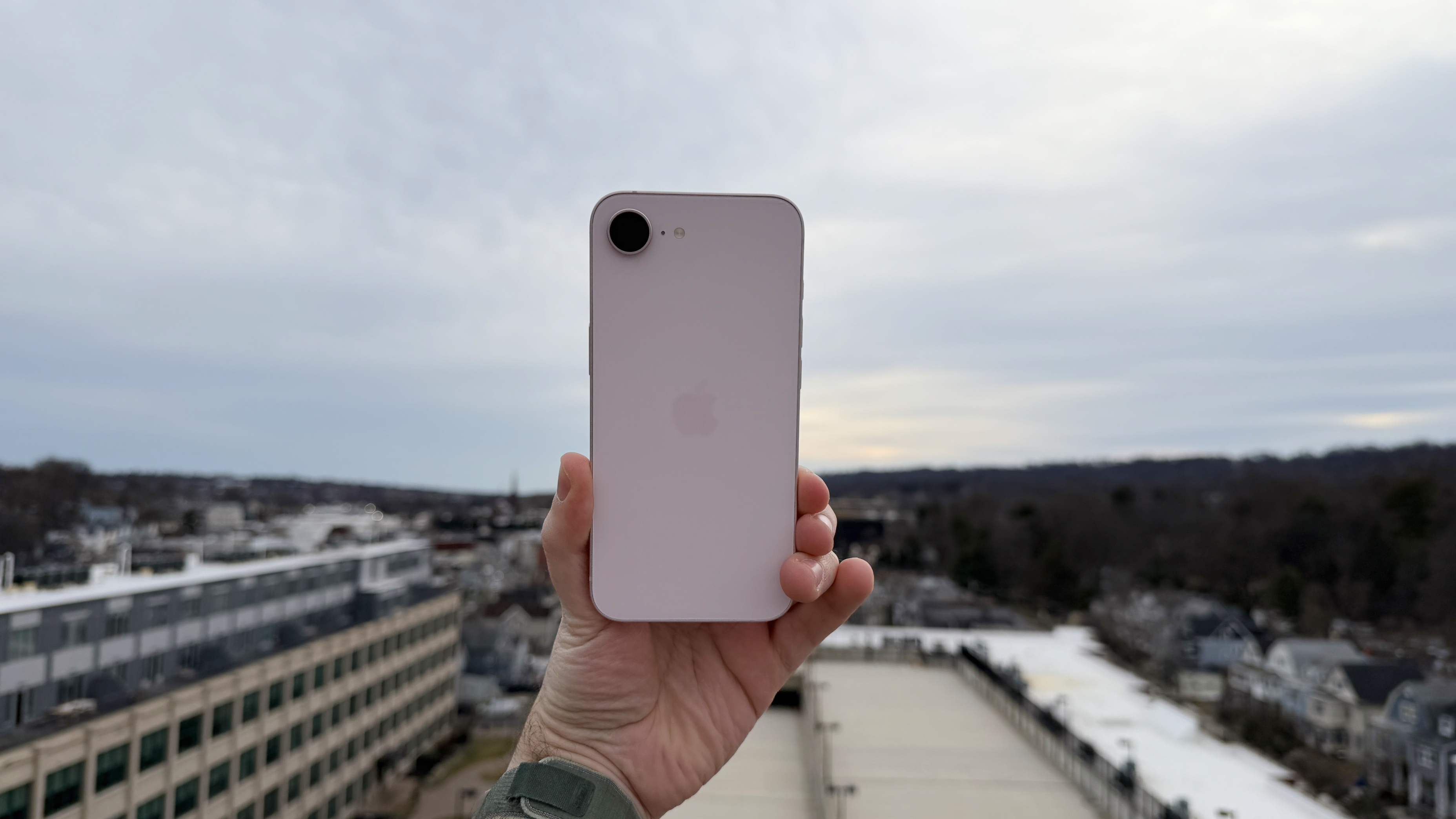 Apple iPhone 17e Review