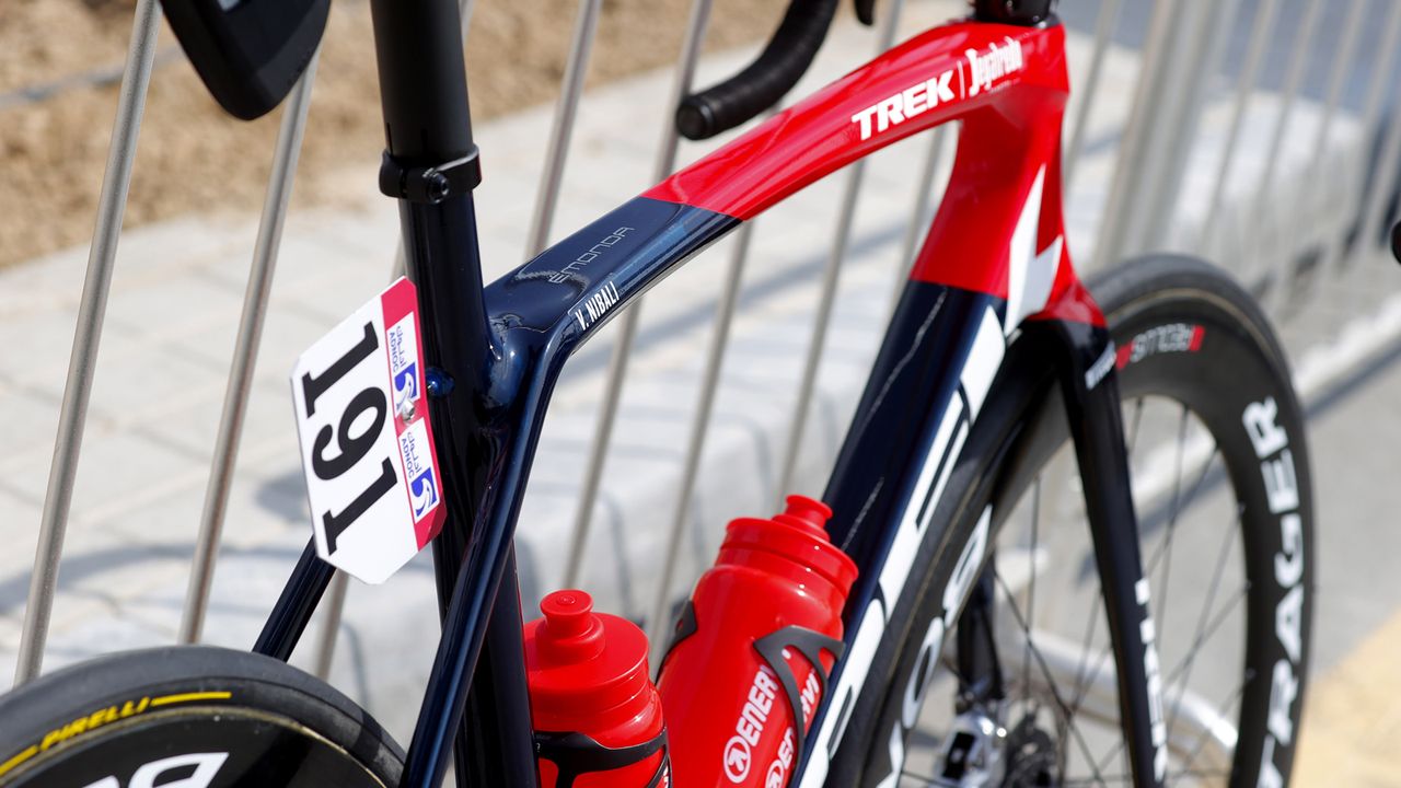 Vincenzo Nibali's Trek &Eacute;monda SLR 9 eTap Disc