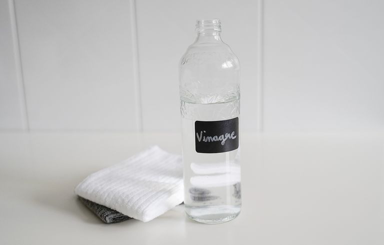 what not to clean with vinegar – vinegar in bottle