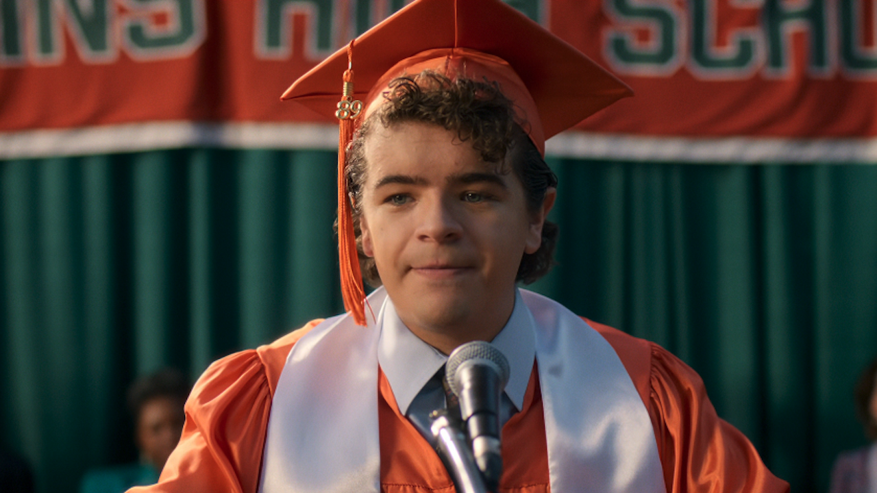 Gaten Matarazzo's Dustin doing his Valedictorian speech in Stranger Things series finale