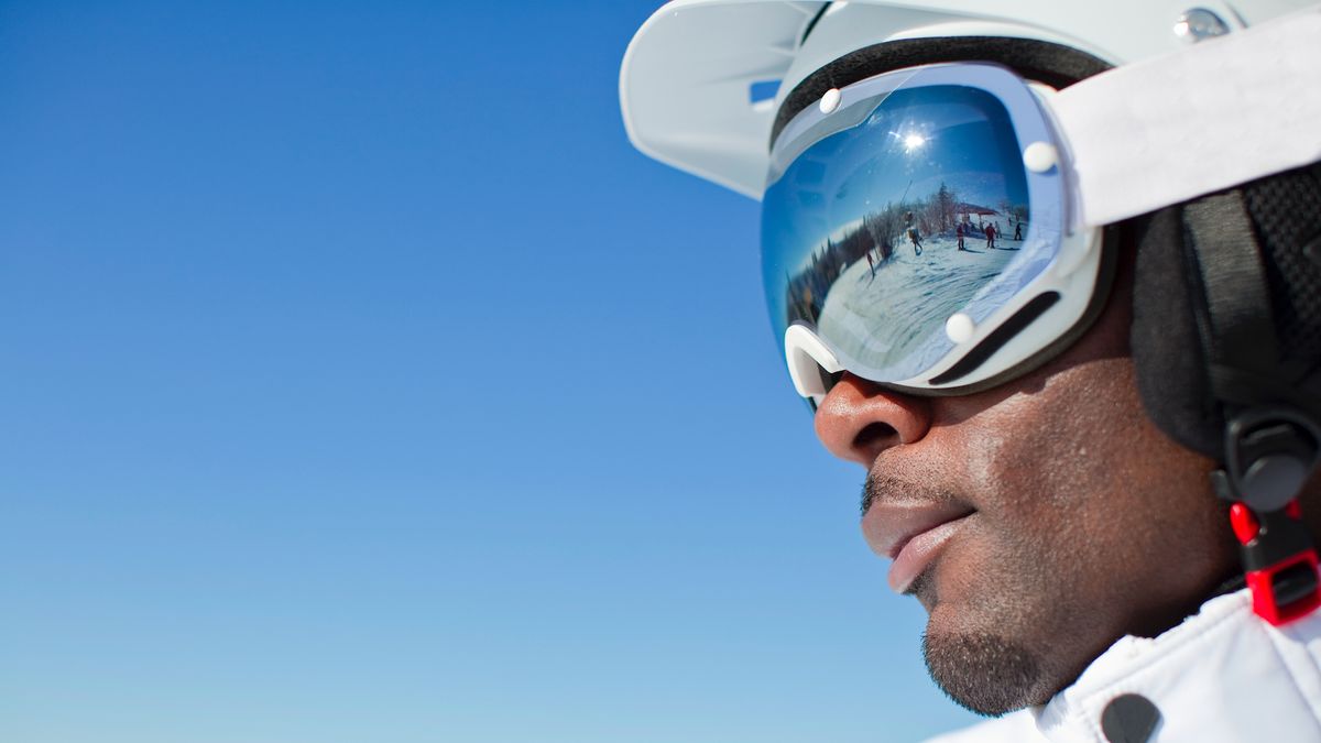 How to clean ski goggles to keep smudges from scratches Advnture