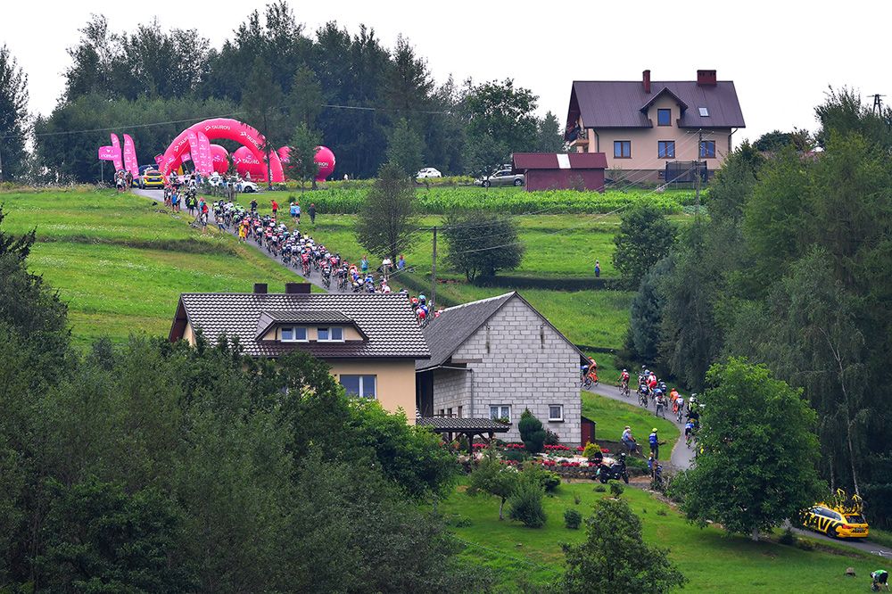 The stage includes several steep climbs