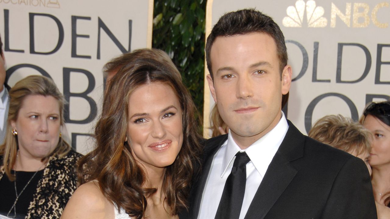 Jennifer Garner and Ben Affleck on the red carpet at the 2007 Golden Globe Awards