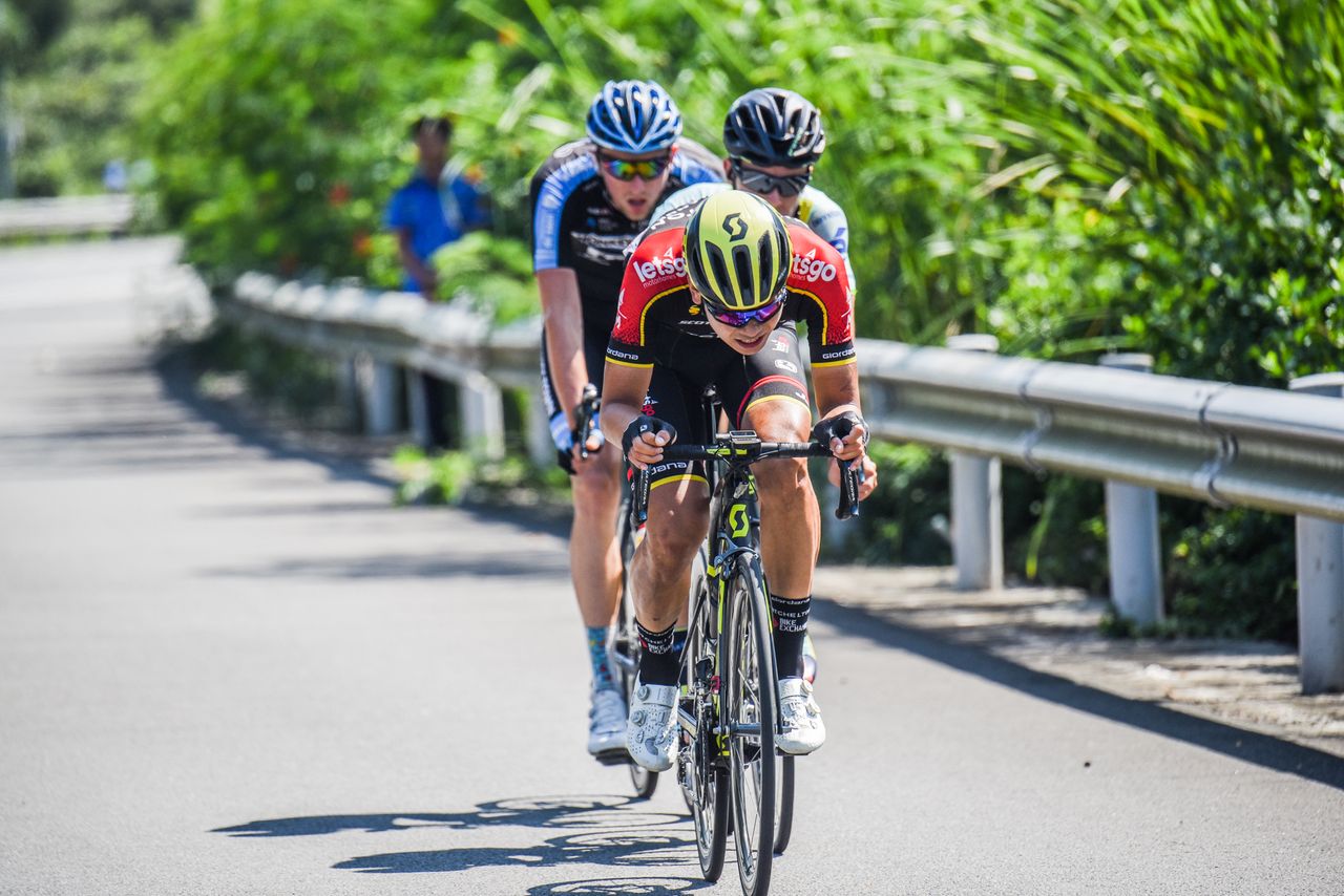 Jiang Zhihui leads the breakaway at the Tour of Hainan.