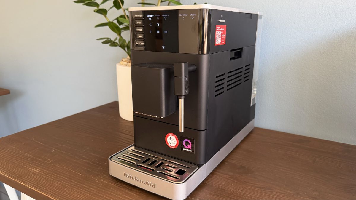 KitchenAid KF2 coffee machine in lifestyle setting