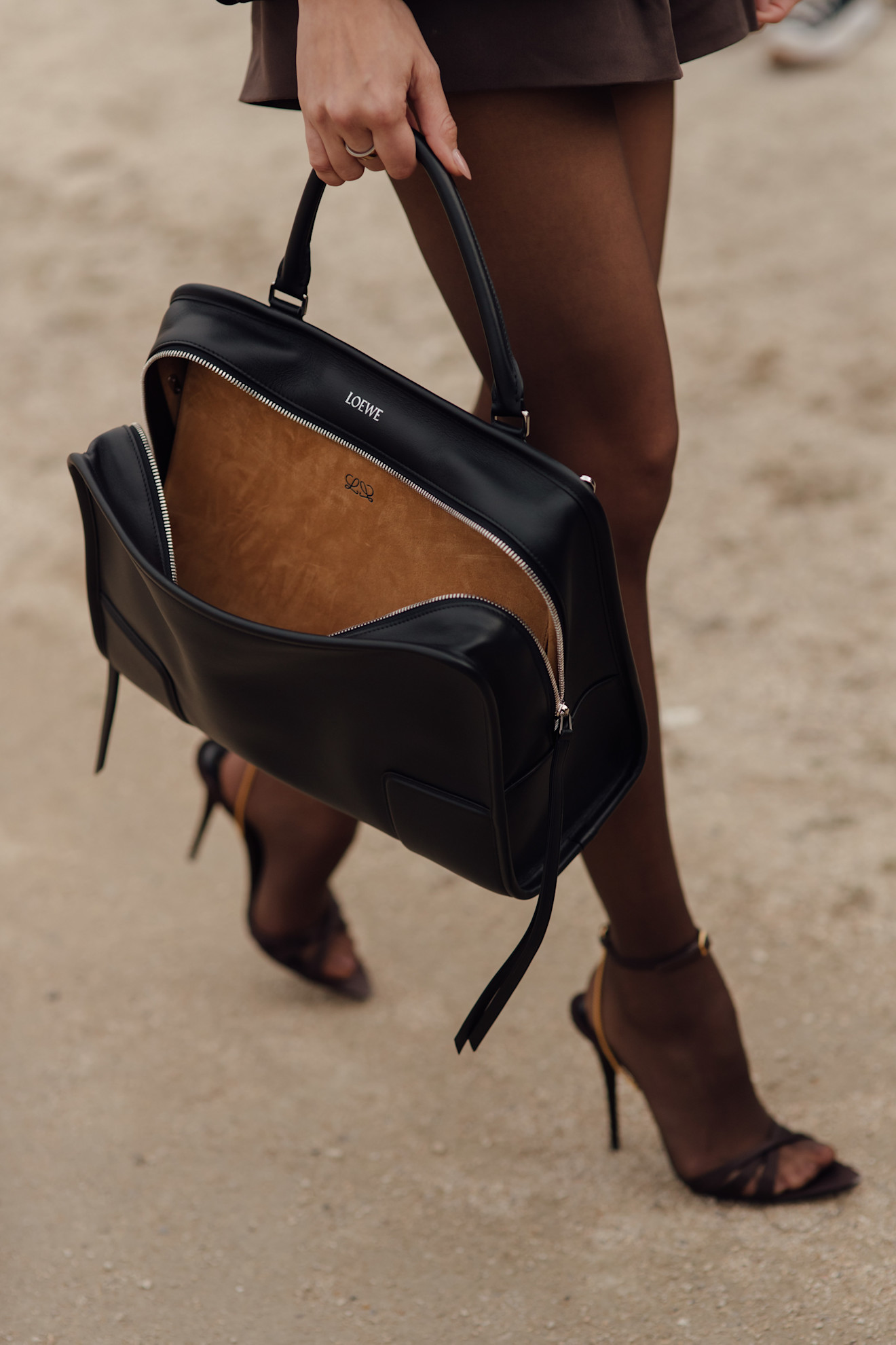 Open Bag Trend: Street Fashion Fall Winter 2026, Ready to Wear