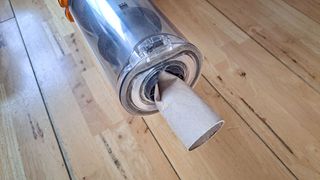 Vacuum cleaner hack with cardboard tube