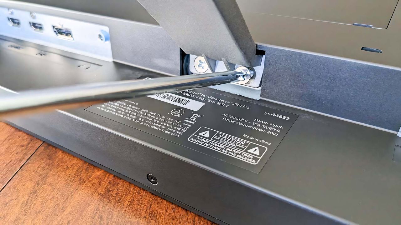 Monoprice Dark Matter 27-inch gaming monitor stand screws.