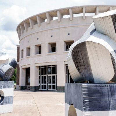 Orlando, Museum of Art, Sculptures on the Plaza