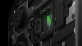 15 Pro Max Camera