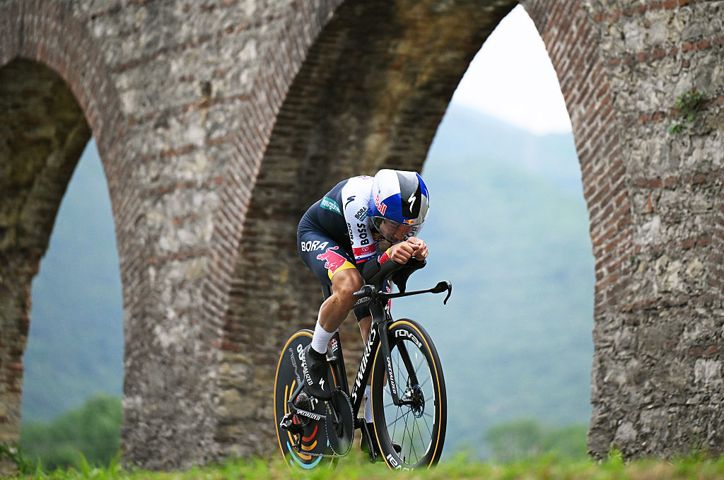 PISA ITALY MAY 20 Primoz Roglic of Slovenia and Team Red Bull BORA hansgrohe competes during the 108th Giro dItalia 2025 Stage 10 a 286km individual time trial stage from Lucca to Pisa UCIWT on May 20 2025 in Pisa Italy Photo by Dario BelingheriGetty Images