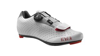 Fizik R5B Road Shoe on white background